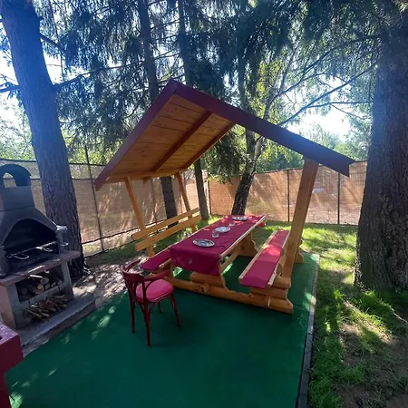 Vikendica Sa Bazenom Aria