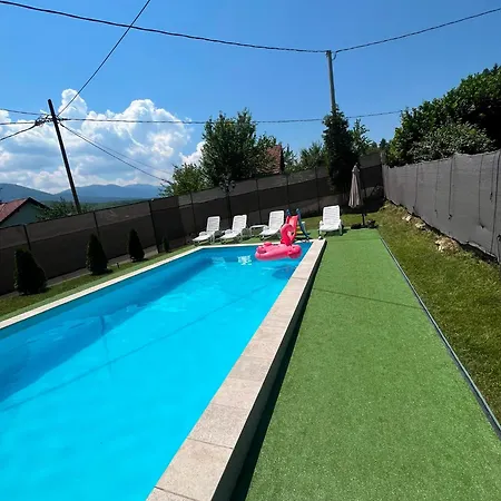 Kuca Za Odmor Sa Bazenom Aria * Potkraj